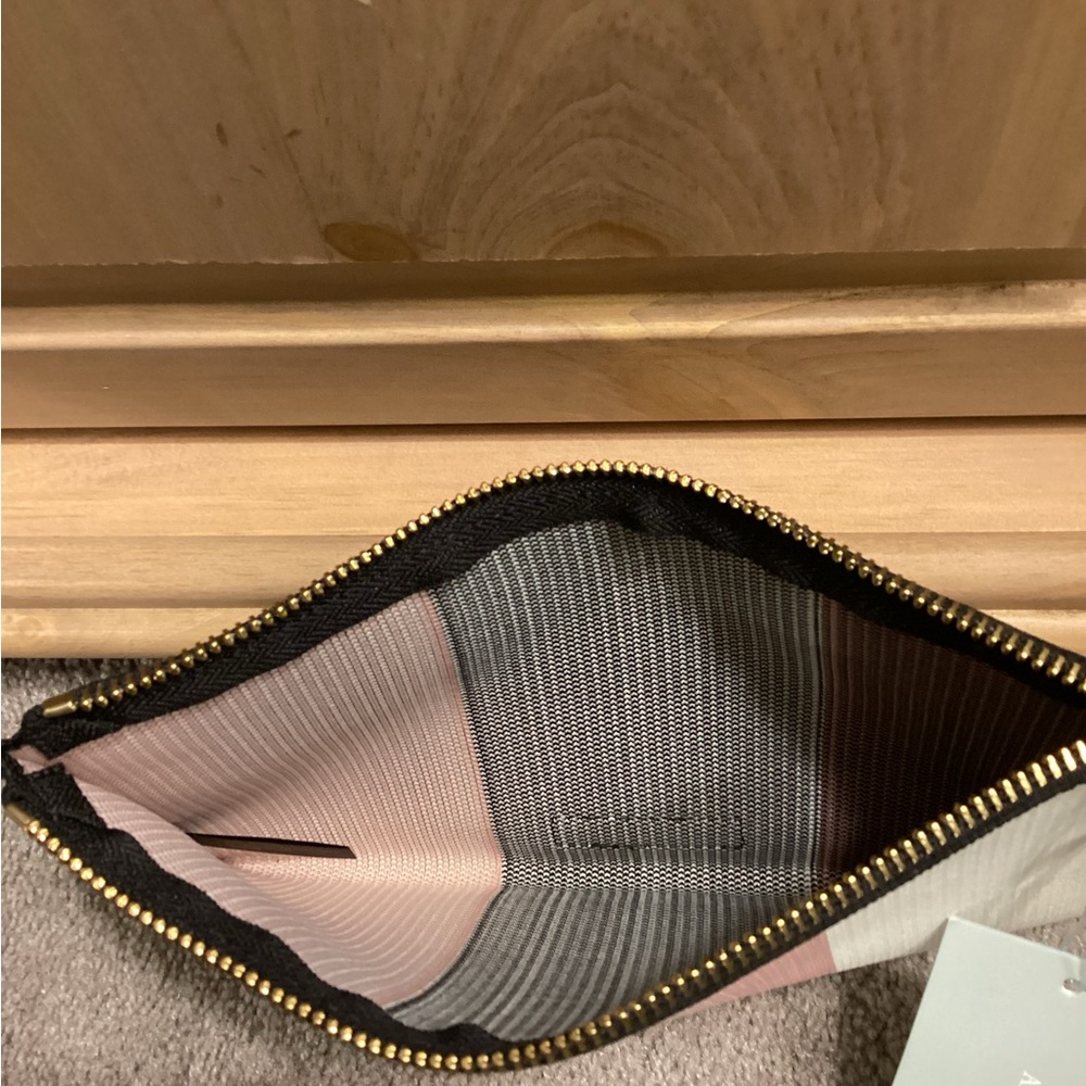 Large Wristlet - Picture 3 of 4